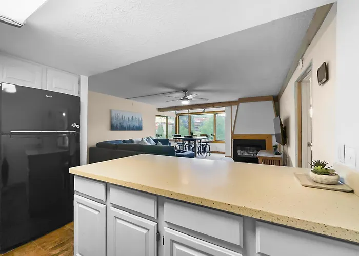 Sh404 Summit House Apartment *